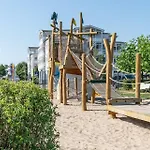 Apartment 615, Seepark *