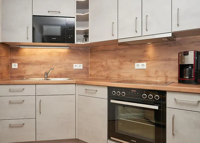 615, Seepark Apartment