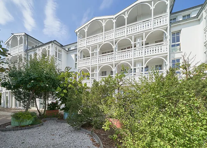 Apartment 615, Seepark *